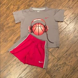 Size 2T Nike set